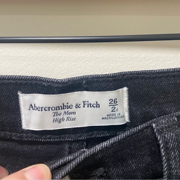 Abercrombie High Rise Mom Jean Distressed Raw Hem Jeans sz 26/2 SHORT - Picture 8 of 11